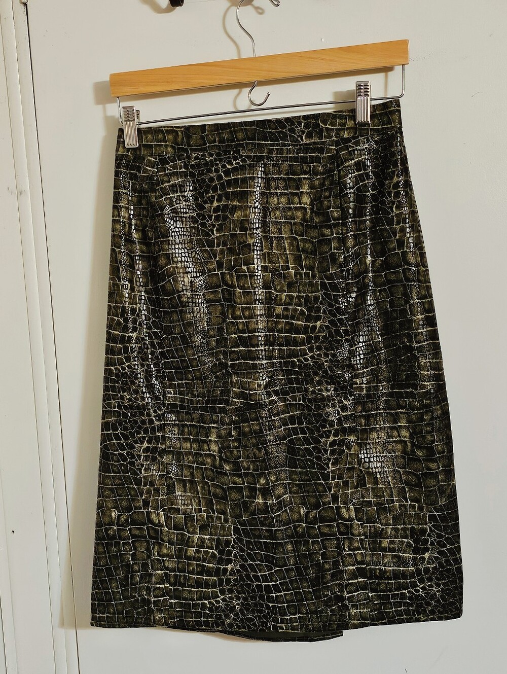 Vintage 90s Eric Ryan Sport Green Faux Croc Pencil Skirt S